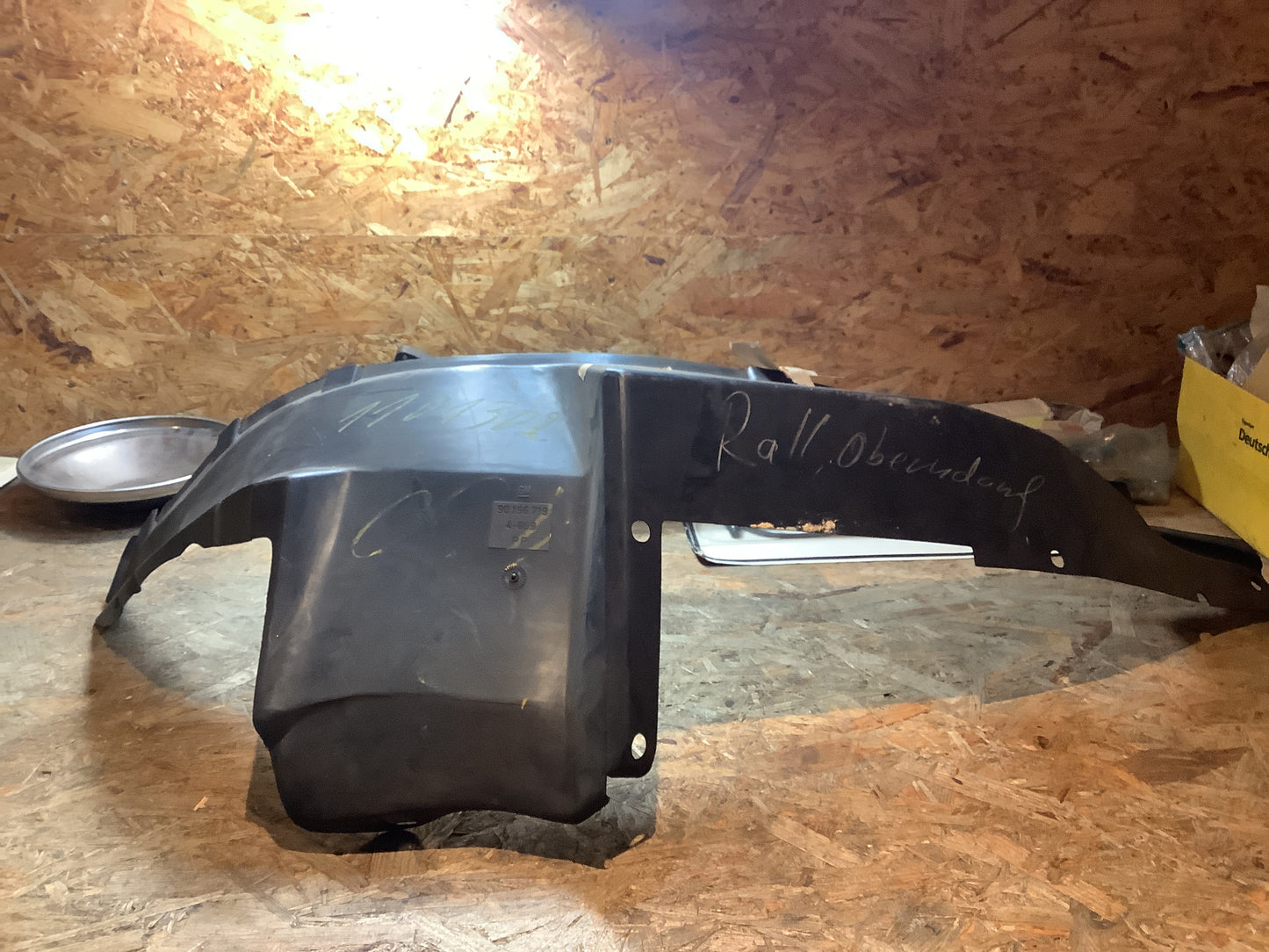 Opel Kadett E Steinschlagschutz vorne links Original GM NEU