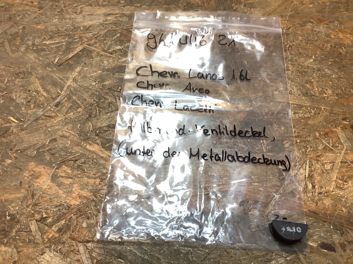 Chevrolet Lanos 1,6L; Chevrolet Aveo; Chevrolet Lacetti Halbmond- Ventildeckel, (unter der Metallabdeckung) Original GM NEU