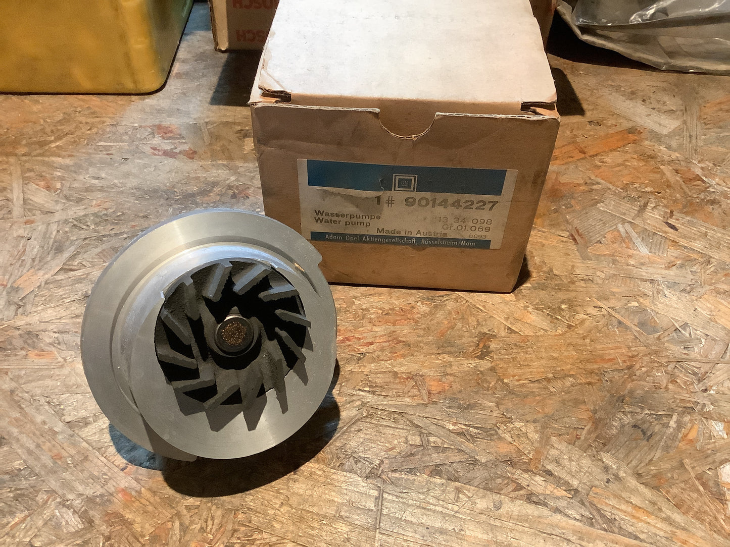 Opel Astra F/G, Corsa A/B, Kadett E, Vectra A/B Wasserpumpe Original GM NEU