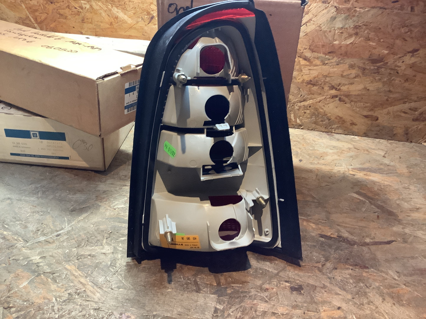 Vectra B Kombi Rücklicht Original GM NEU