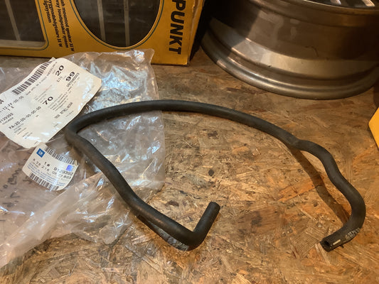 Opel Omega B Schlauchbogen Vorwärmung Drosselklappe Original GM NEU