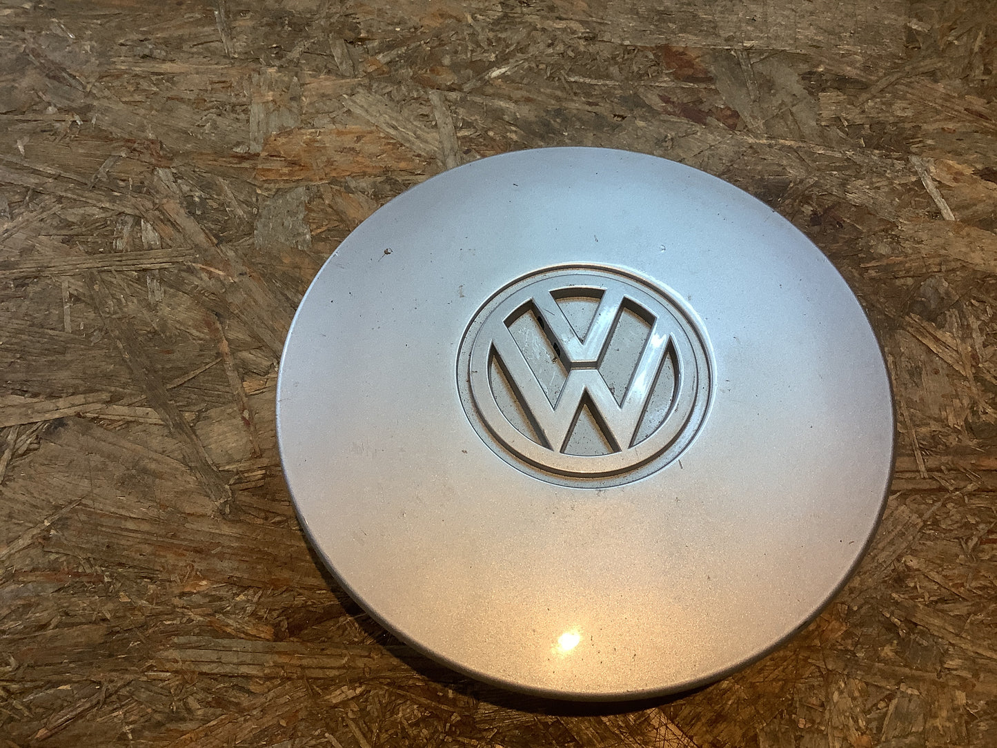 VW Pol 6N1, Bj. 94, Golf 3 Variant (1H) Radnabendeckel Original VW NEU aus Altbestand