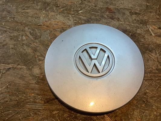 VW Pol 6N1, Bj. 94, Golf 3 Variant (1H) Radnabendeckel Original VW NEU aus Altbestand