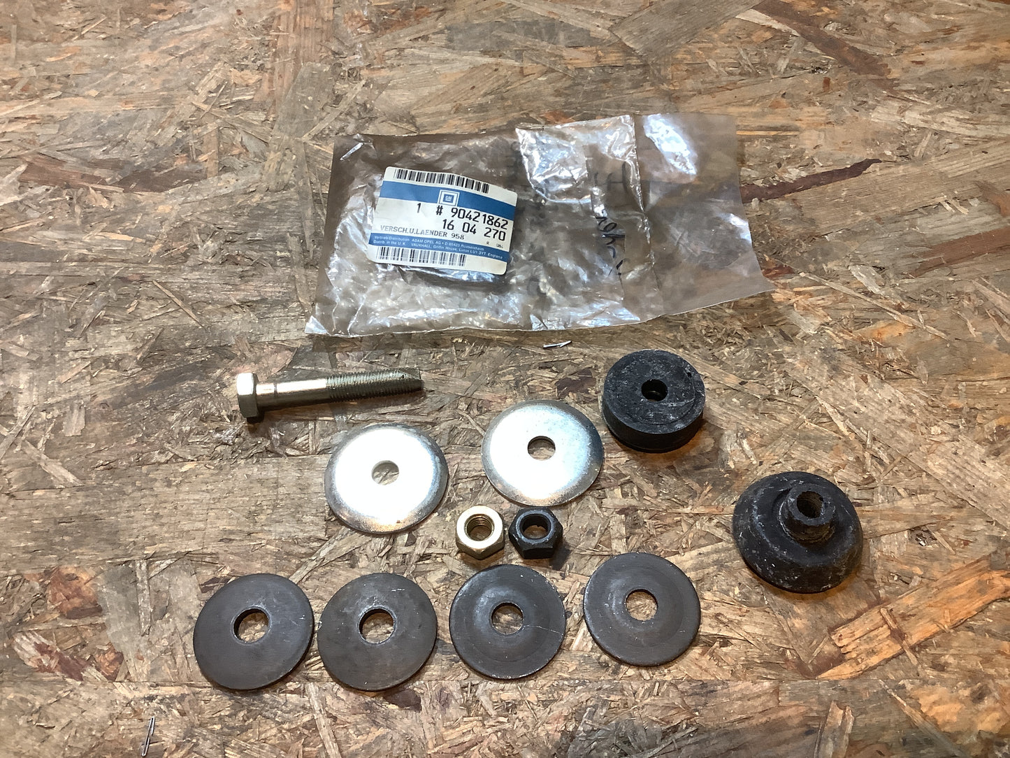 Kadett E Satz Befestigungsteile, Stoßdämpfer Original GM NEU