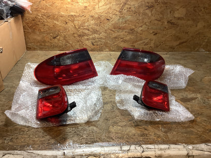 Tuning-Tec Rückleuchten für Mercedes Benz E-Klasse W210 Limousine 95-02 rot/rauch