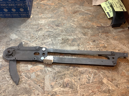 VW Passat Typ 32, Audi 80/90 Fensterheber Original VW NEU