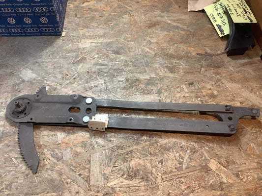 VW Passat Typ 32, Audi 80/90 Fensterheber Original VW NEU