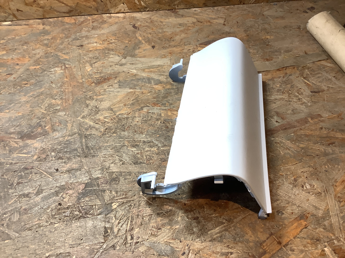 Omega A Klappe Abschleppöse Original GM NEU