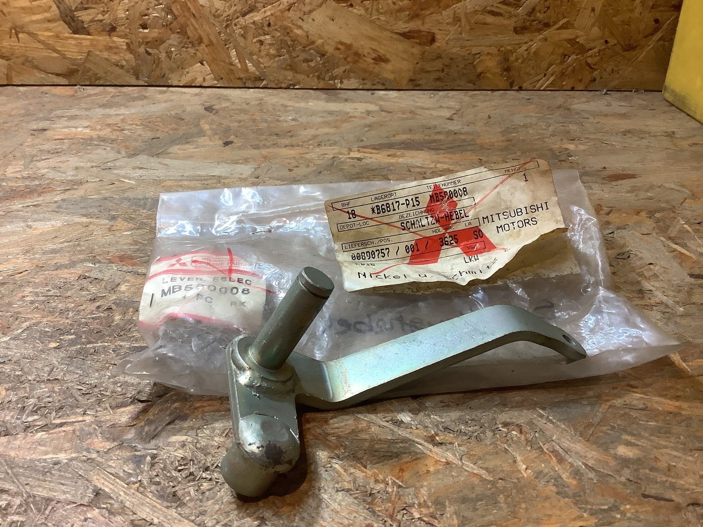 Mitsubishi L300 Schaltzughebel Original Mitsubishi NEU