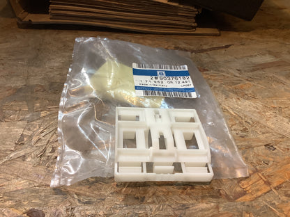 Opel Omega A Halter Zierleiste Original GM NEU