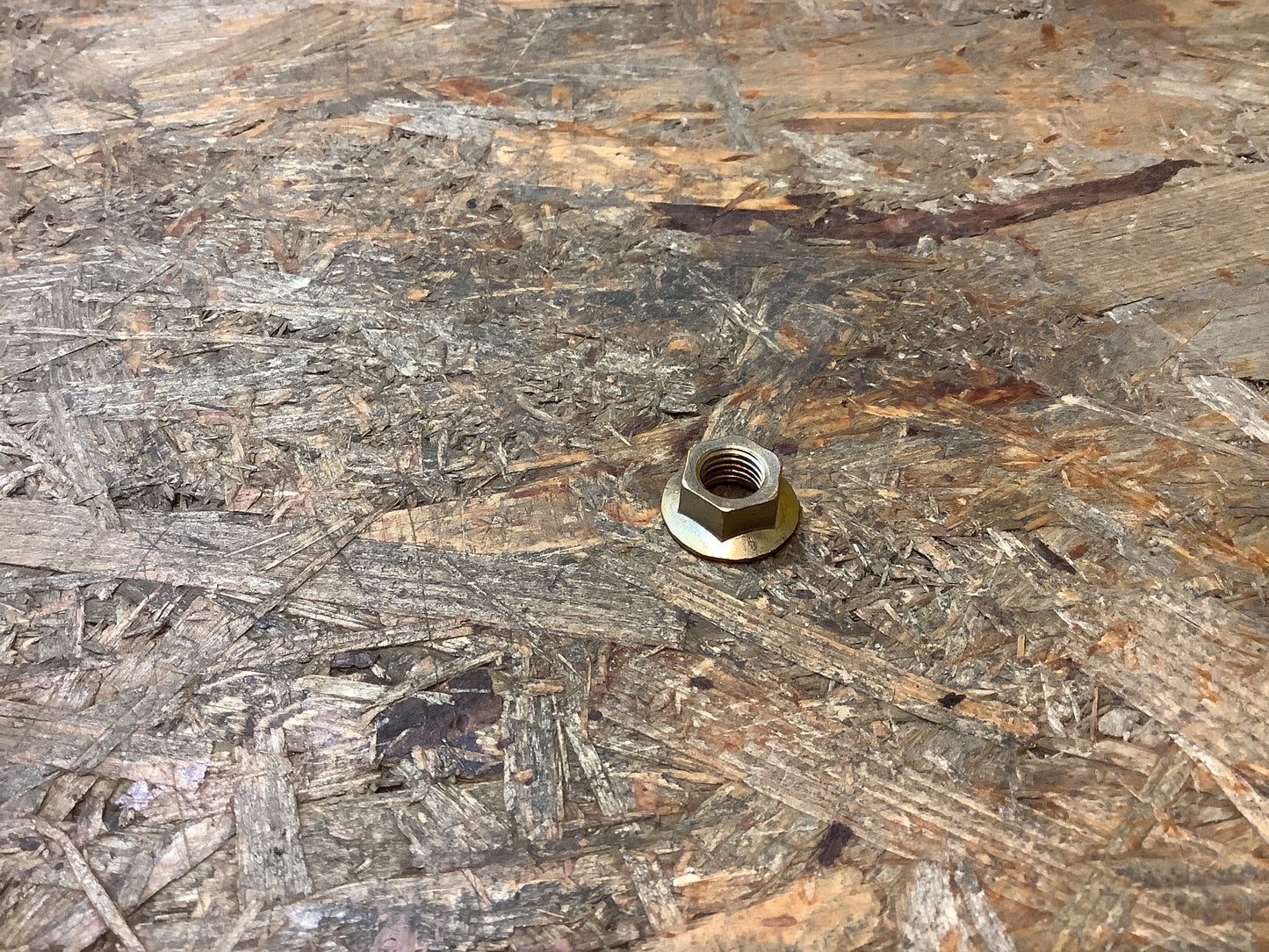 Mitsubishi Evo 5-10 Mutter, Auspuffkrümmer Original Mitsubishi NEU