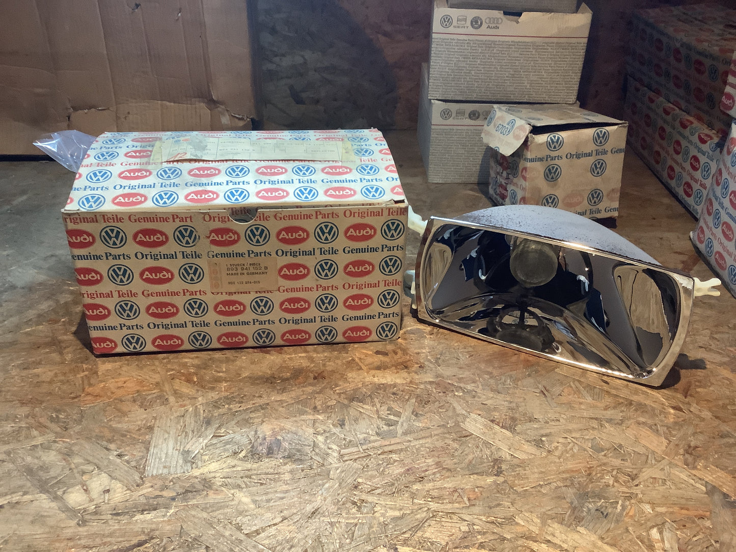 Audi 90 Bj. 89 Reflektor Scheinwerfer Original Genuine Parts NEU