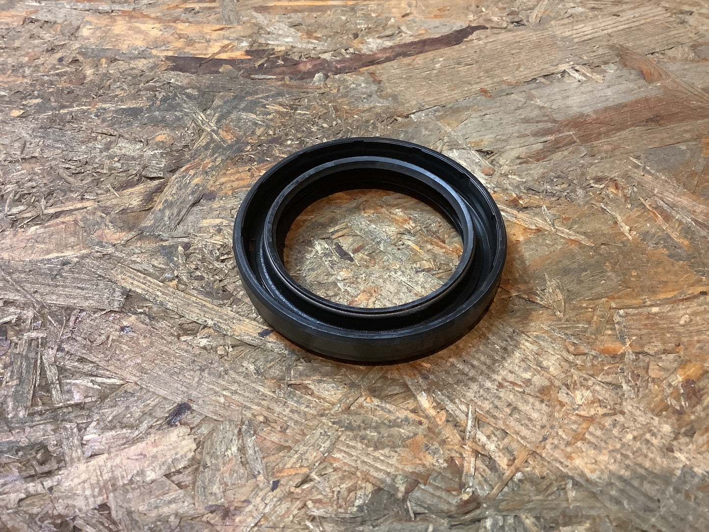 Mitsubishi Pajero; Montero I0,TR4; Pinin H65,H66,H67,H77 Öldichtung, Freilaufkupplung Original Mitsubishi NEU