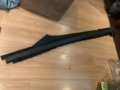 VW Passat Variant 3/36 Schwellerleiste links Original VW NEU