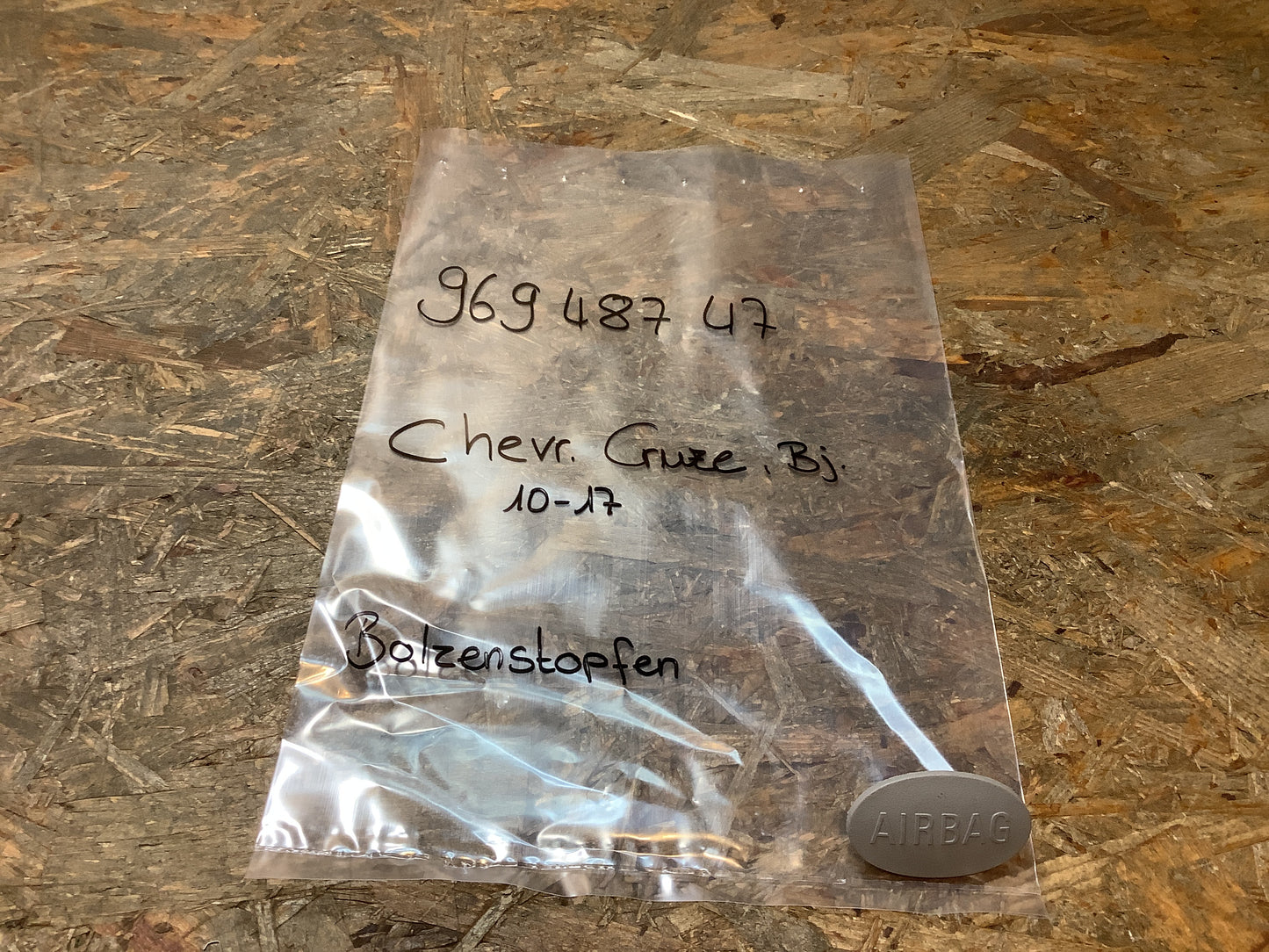 Chevrolet Cruze, Bj. 10-17 Bolzenstopfen Original GM NEU