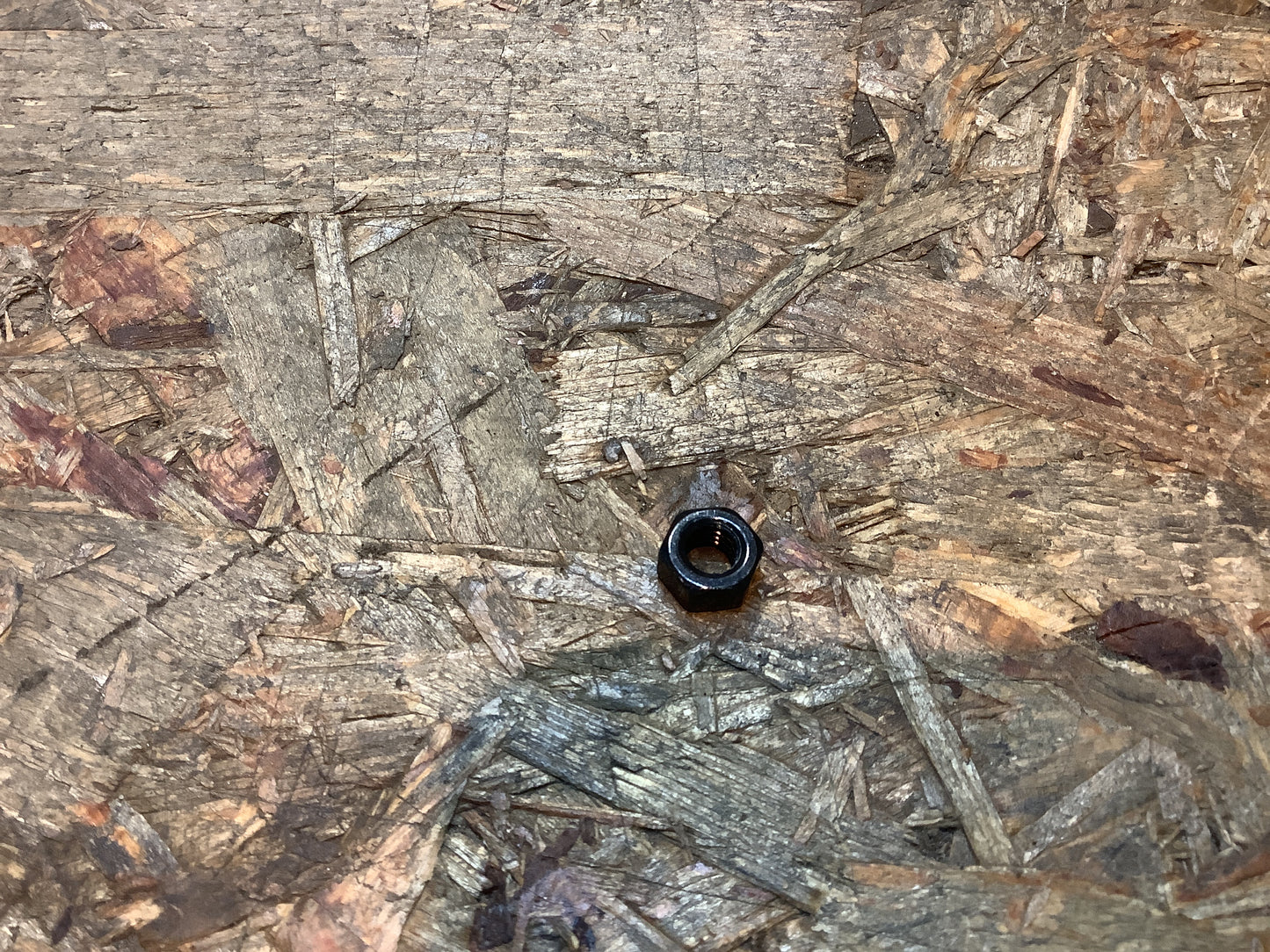 Chevrolet Aveo Mutter, 6 Kant Original GM NEU