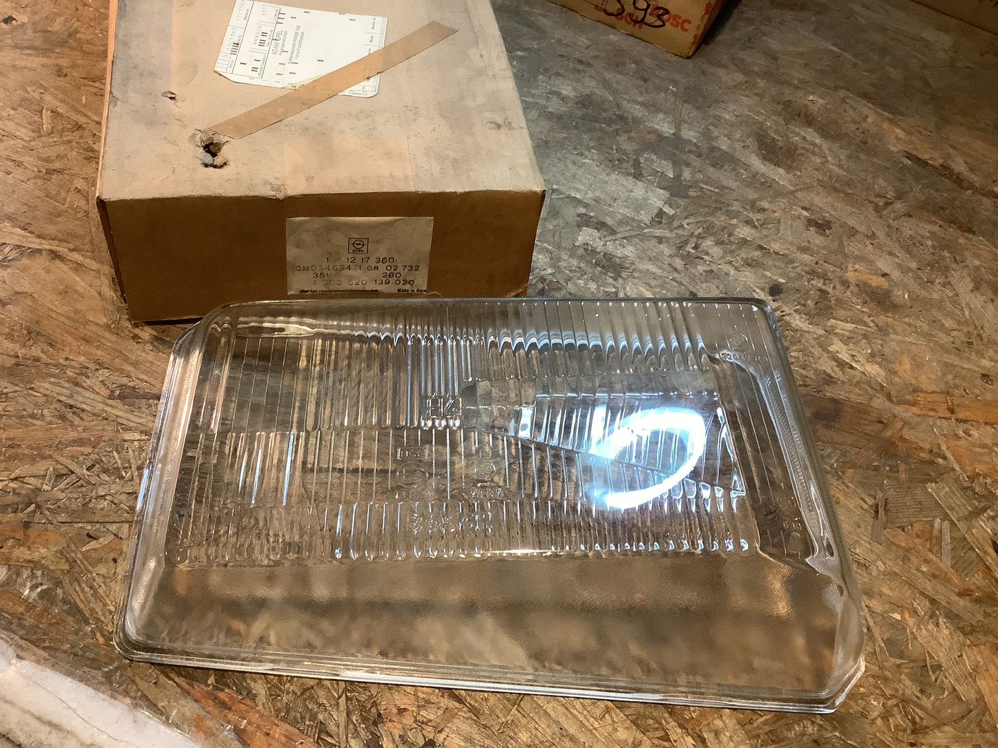 Opel Rekord D, Opel Commodore Streuscheibe Scheinwerfer vorne links Original Opel NEU