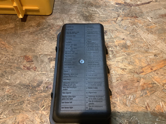 VW Golf 2 Abdeckung, Sicherheitskasten Original VW NEU