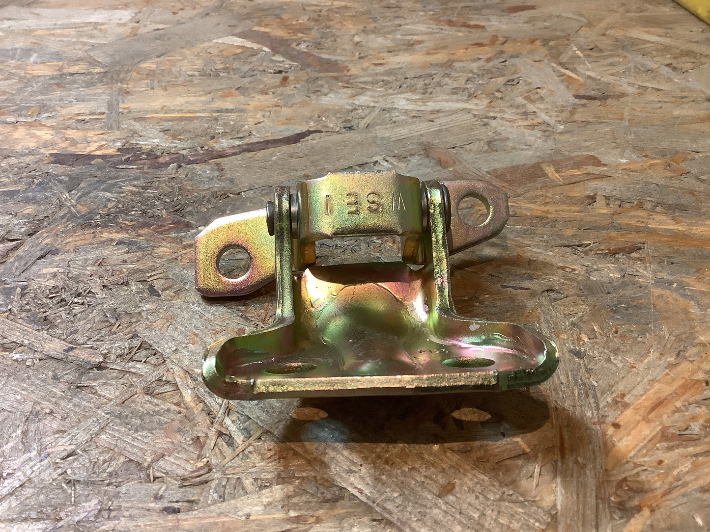 Mitsubishi Galant, Bj.97-02 Türscharnier, hinten links oben Original Mitsubishi NEU