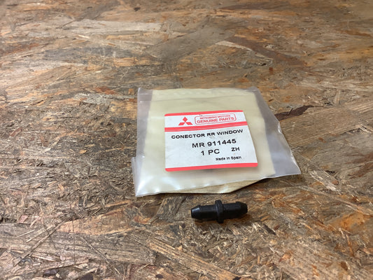 Mitsubishi Space Star Europe DG1A; Mitsubishi Carisma Europe DA5A Gelenk, Fensterwaschanlage hinten Original Mitsubishi neu