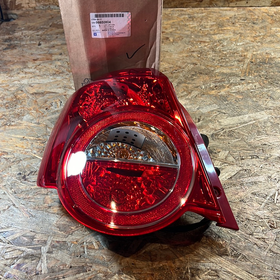 Original GM Chevrolet Aveo 2007-2011 Rücklicht Links NEU 96650804