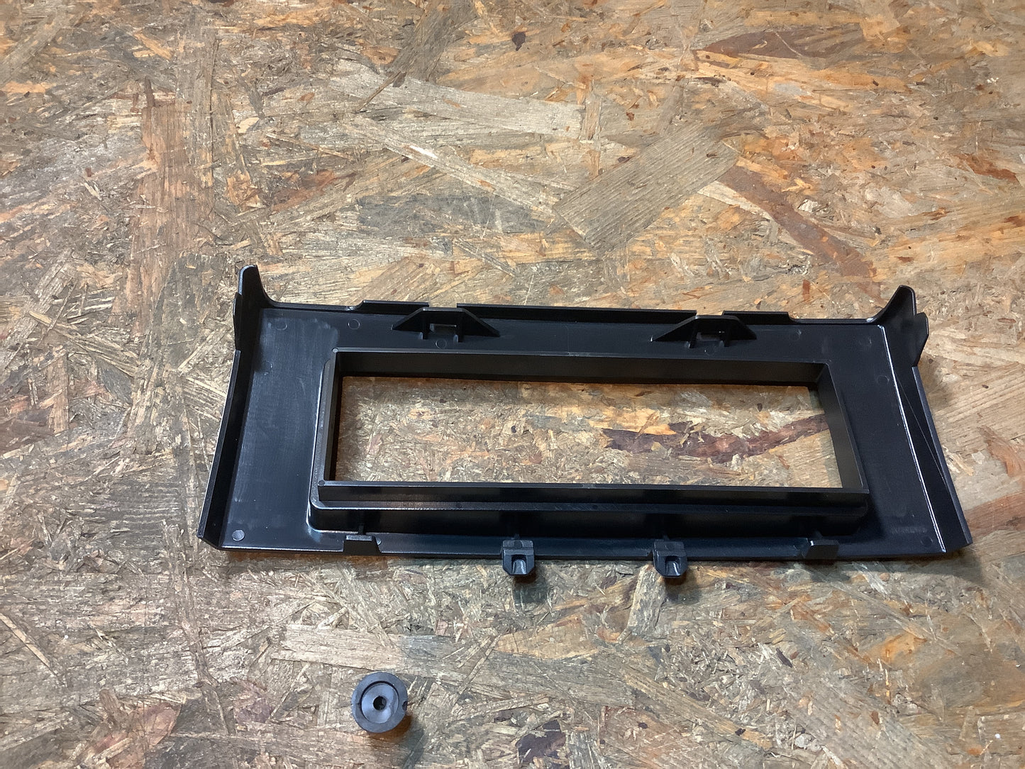 Mitsubishi Colt Radioblende, Abdeckung Original NEU