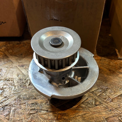 Original GM Chevrolet Kalos 1.4 Wasserpumpe NEU 96872704