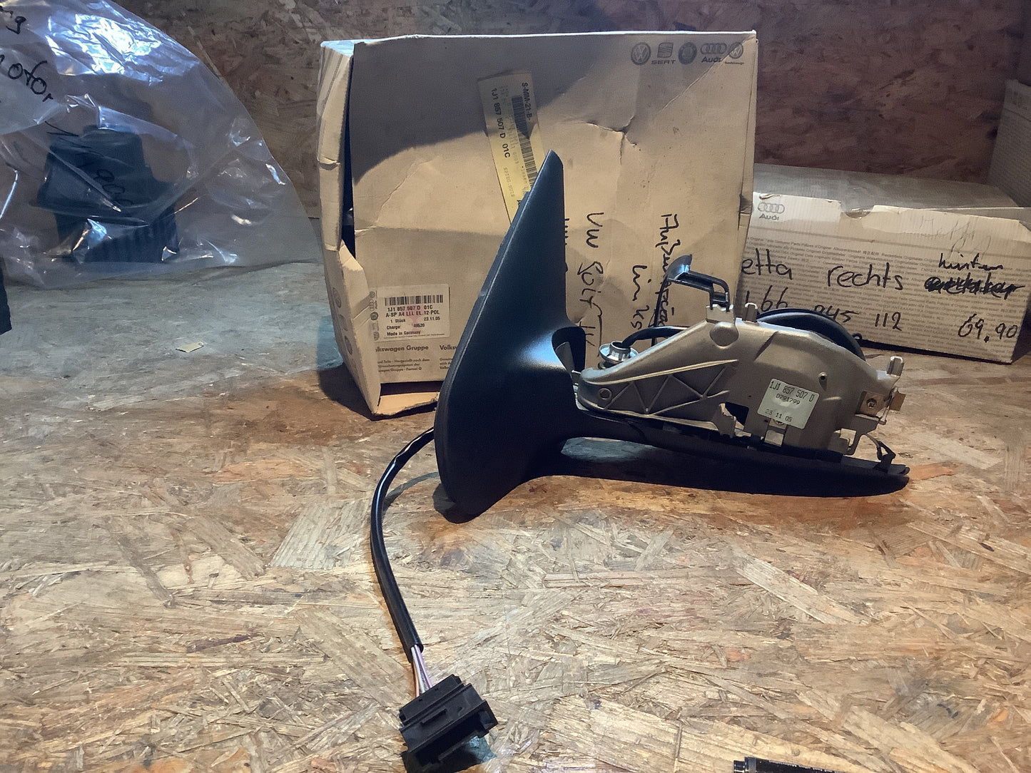 Vw Golf IV, Vw Bora Außenspiegel links Original Genuine Parts NEU