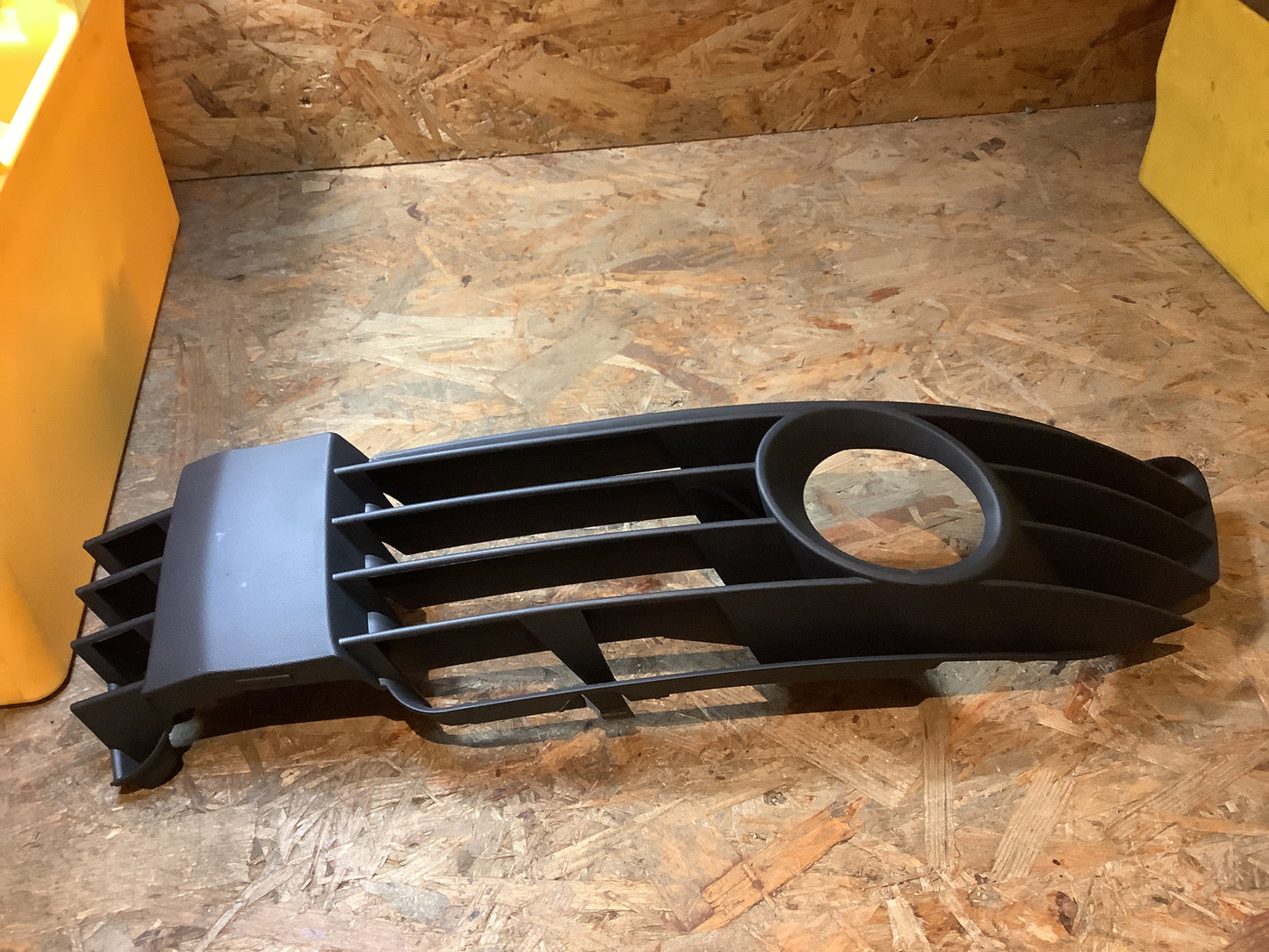 VW Passat 2000-05 Lüftungsgitter, Stoßfänger Original VW NEU