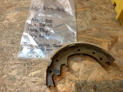 Mitsubishi L300, Delica, Pajero, L200 Bremsbacke Durchmesser: 254x50,5 mm Original Mitsubishi NEU