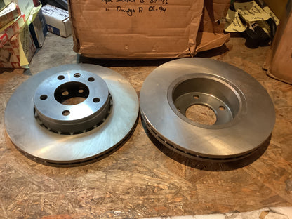 Opel Senator B Bj. 87-93, Opel Omega A Bj. 86-94 Satz Scheibenbremsen innenbelüftet Original GM NEU