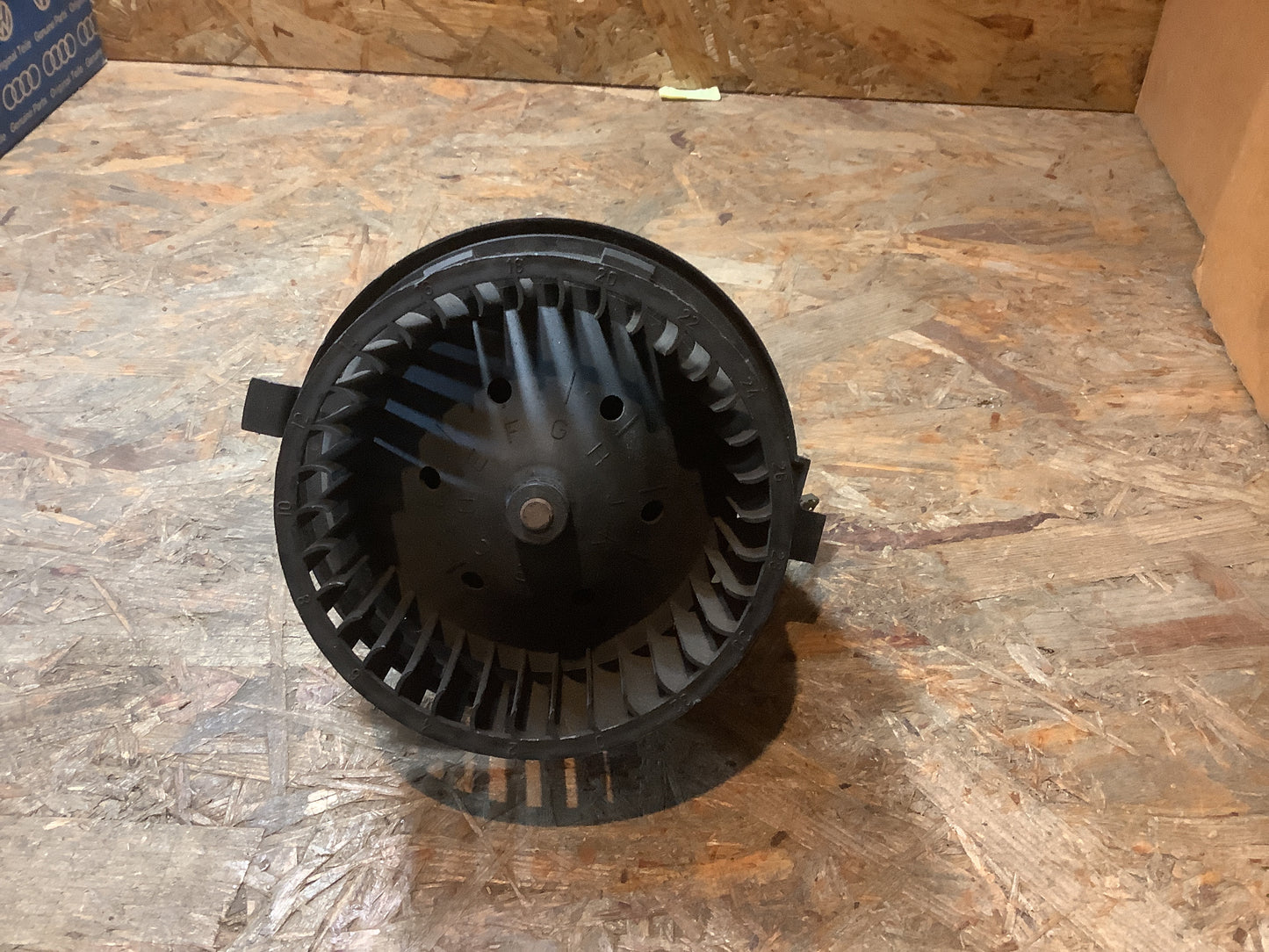 VW Golf II, VW Corrado, VW Jetta II Heizung, Gebläsemotor Original VW NEU