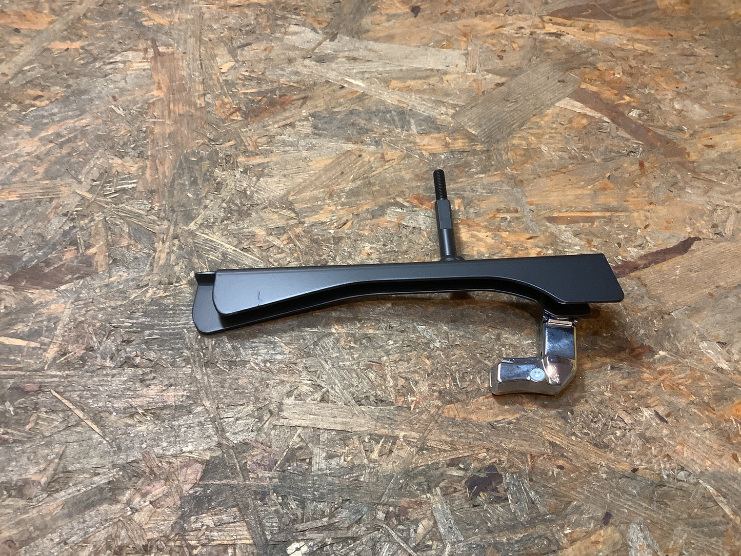 Mitsubishi Pajero Griff vorne Tür Lüfter Fensterschloss, rechts Original NEU