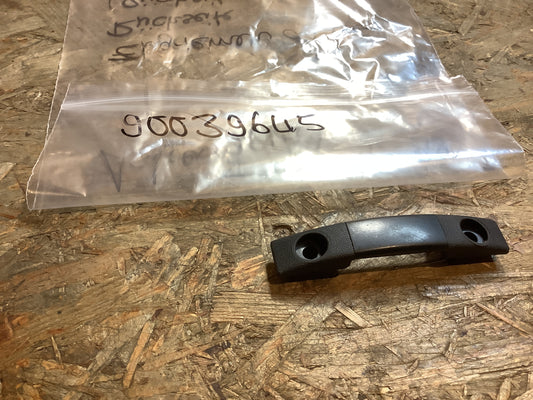 Astra F, Bj. 92-98 Zugriemen an der Rückseite (Rücksitzrahmen) Original GM NEU