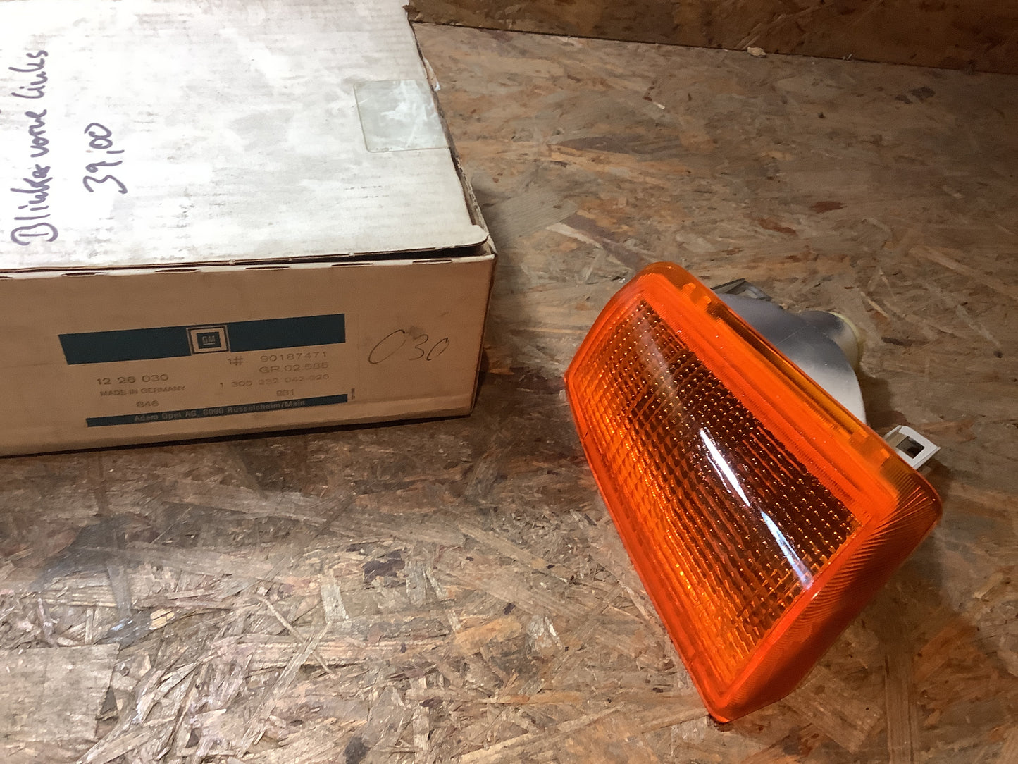 Opel Rekord E Blinker vorne links Original GM NEU