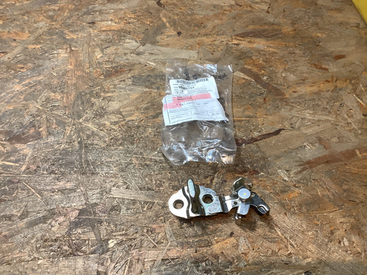 Chevrolet Spark Formteil, Schließstück an Heckklappenschloss Original GM NEU