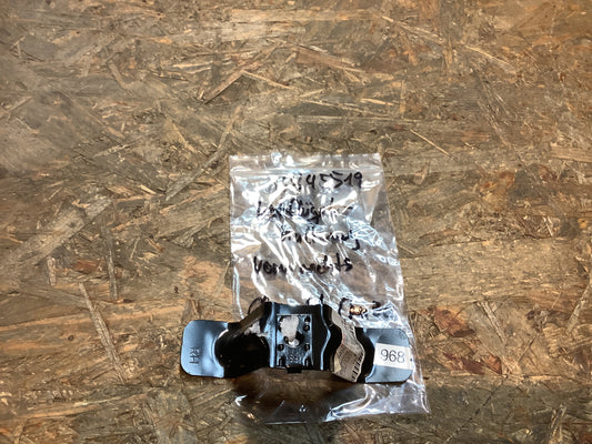 Kotflügelhalterung vorne rechts Original GM NEU