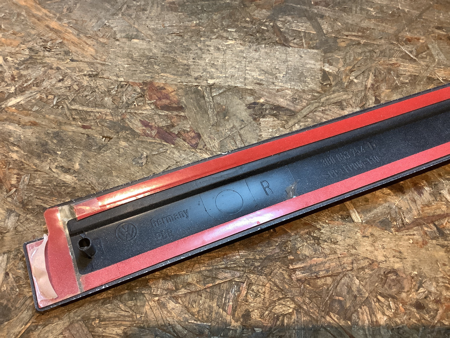 VW Passat 3B Zierleiste hinten rechts Original VW NEU