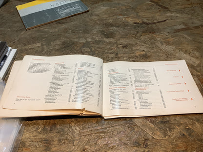 Bedienungsanleitung Mercedes-Benz 200D, 220D, 240D, 300D Seiten sind teilweise lose, sowie Riss im Cover (sehe Bild)