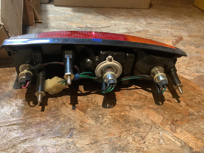 Opel Monterey, Isuzu Trooper Rücklicht rechts Original GM NEU