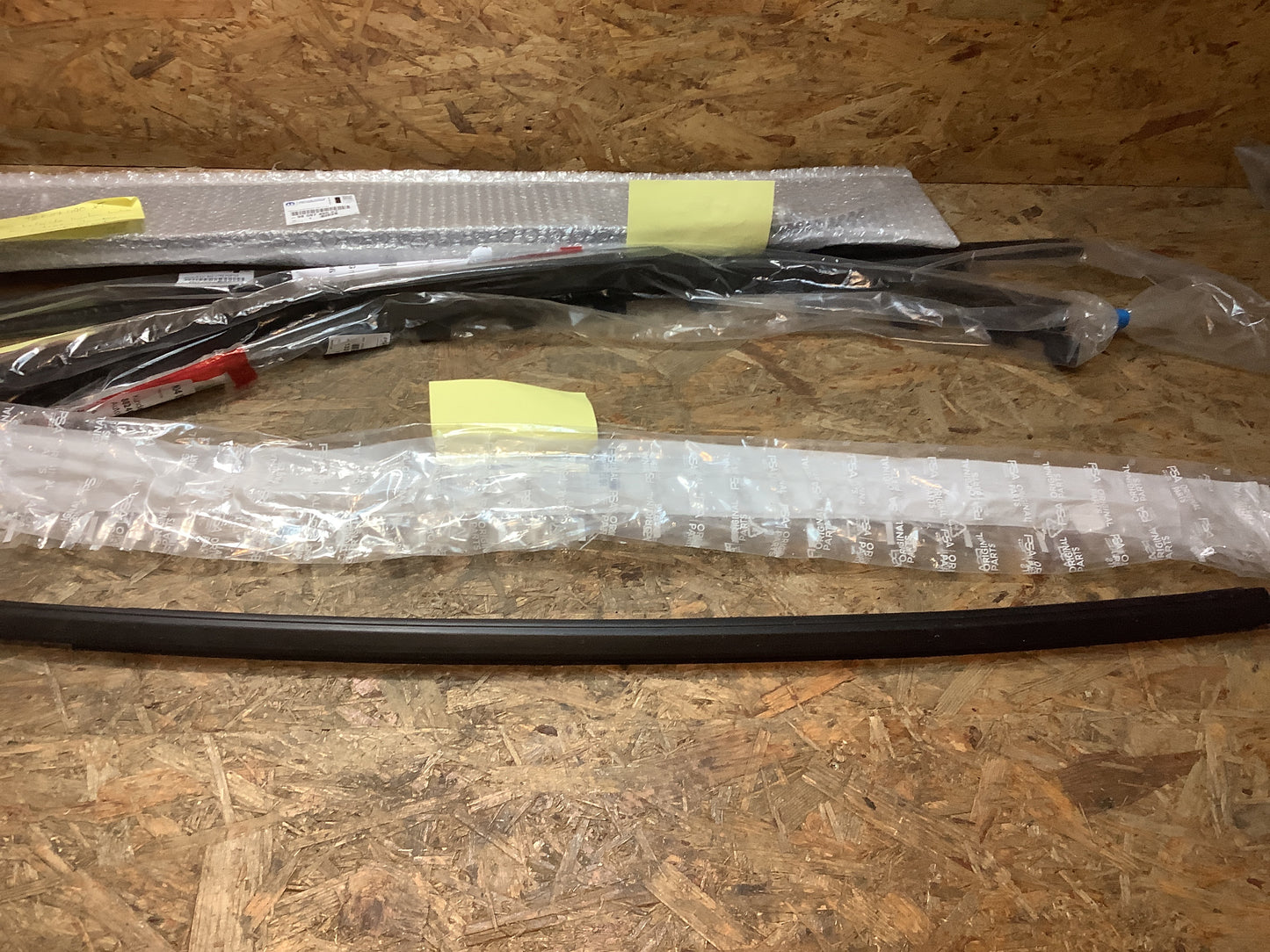 Peugeot 208 II Türfenster-Außenleiste vorn rechts Original Original Parts NEU