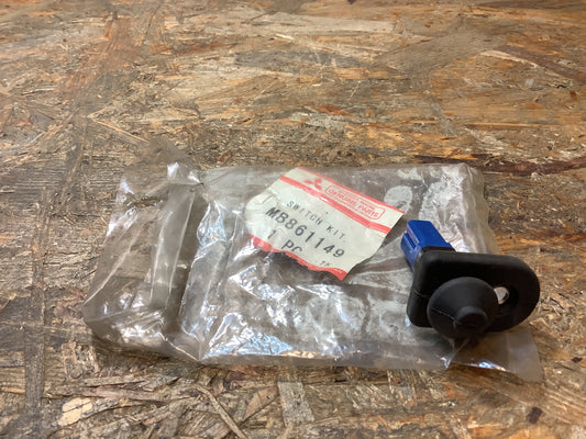 Mitsubishi Galant Tür, Lichtschalter Original Mitsubishi NEU