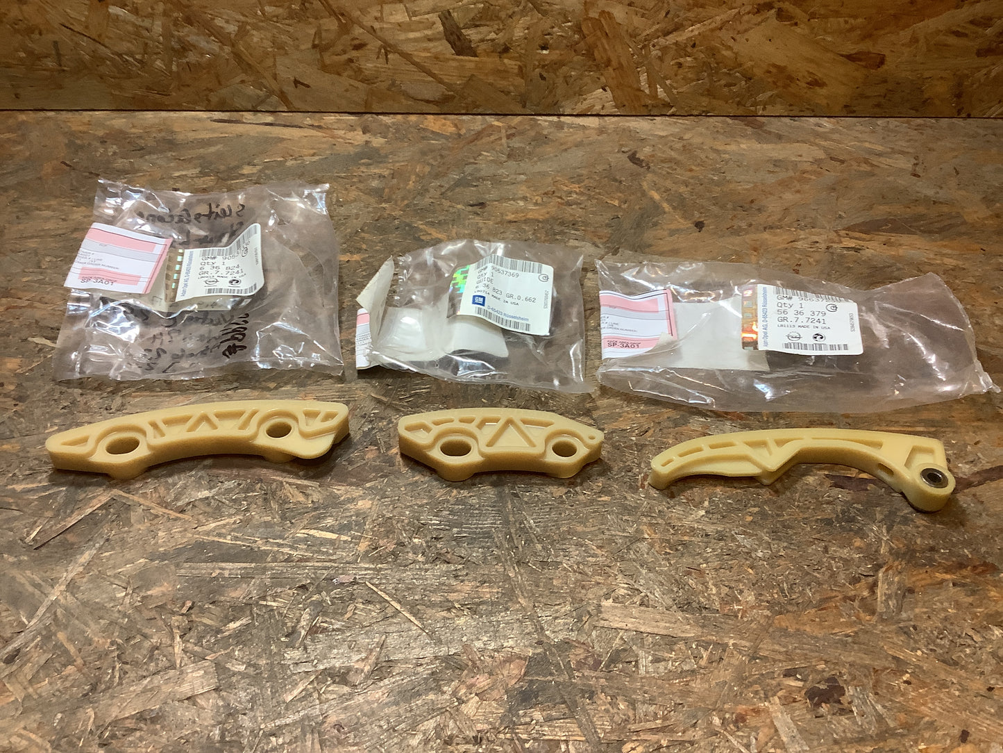 Opel Insignia A 2.0; Opel Vectra C 2.0/2.2; Opel Antara 2.4; Opel Astra G 2.2; Opel Astra J 2.0 Steuerkette Gleitschienen-Satz 3-Teilig Original GM NEU