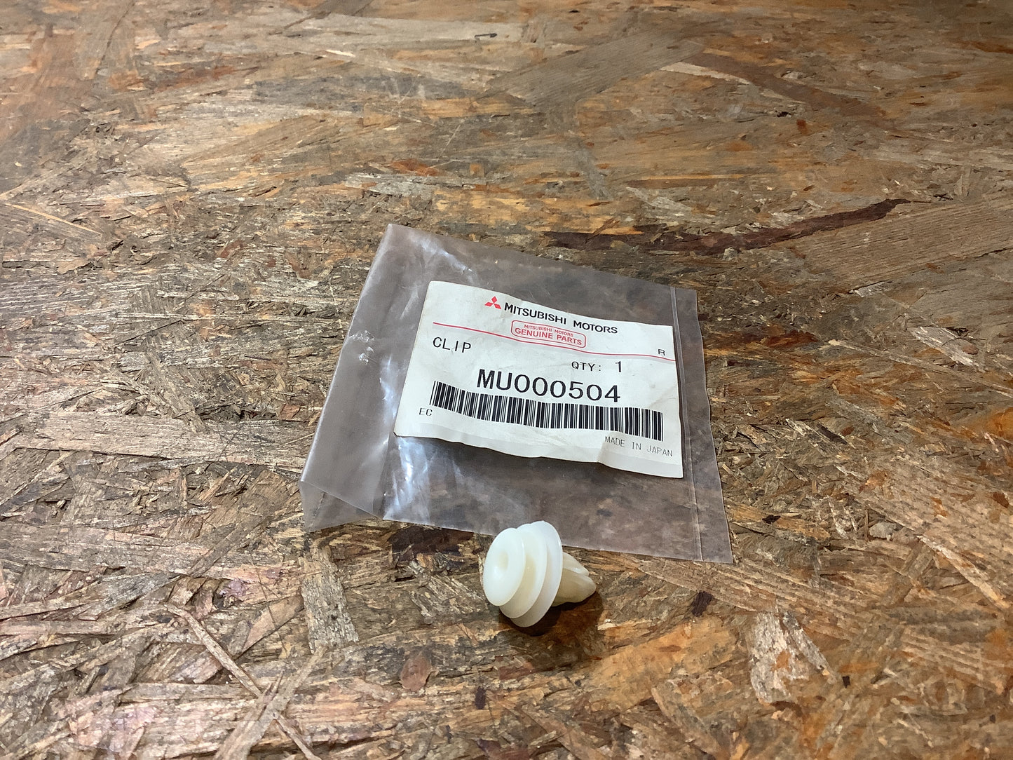 Mitsubishi Clips, Befestigung, Verkleidung, innen Original Mitsubishi NEU