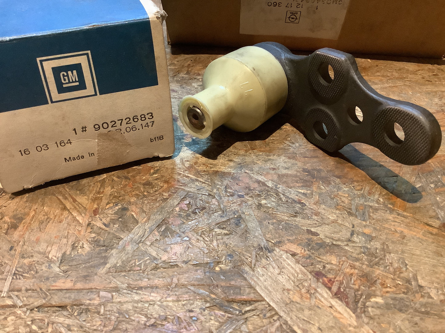 Opel Kadett E Querlenkerlager vorne Original GM NEU