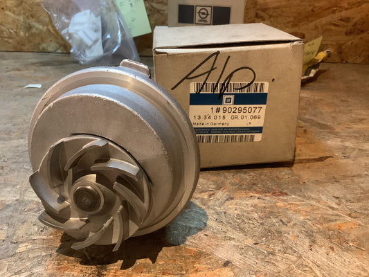 Opel Ascona C 1,6D, Kadett D/E 1,6D Wasserpumpe Original GM NEU