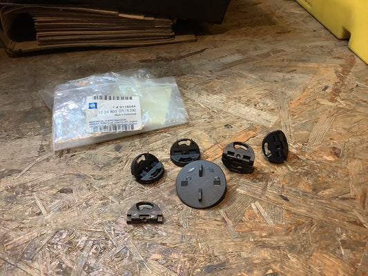 Opel Astra G, Zafira A Satz-Befestigungsteile Teppich Original GM NEU