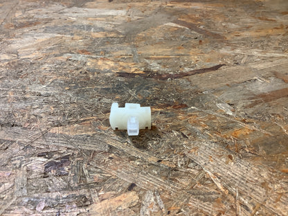 Mitsubishi Lancer, Evo 5 (6, CP9A) Abstandhalter, Windschutzscheibe Original Mitsubishi NEU