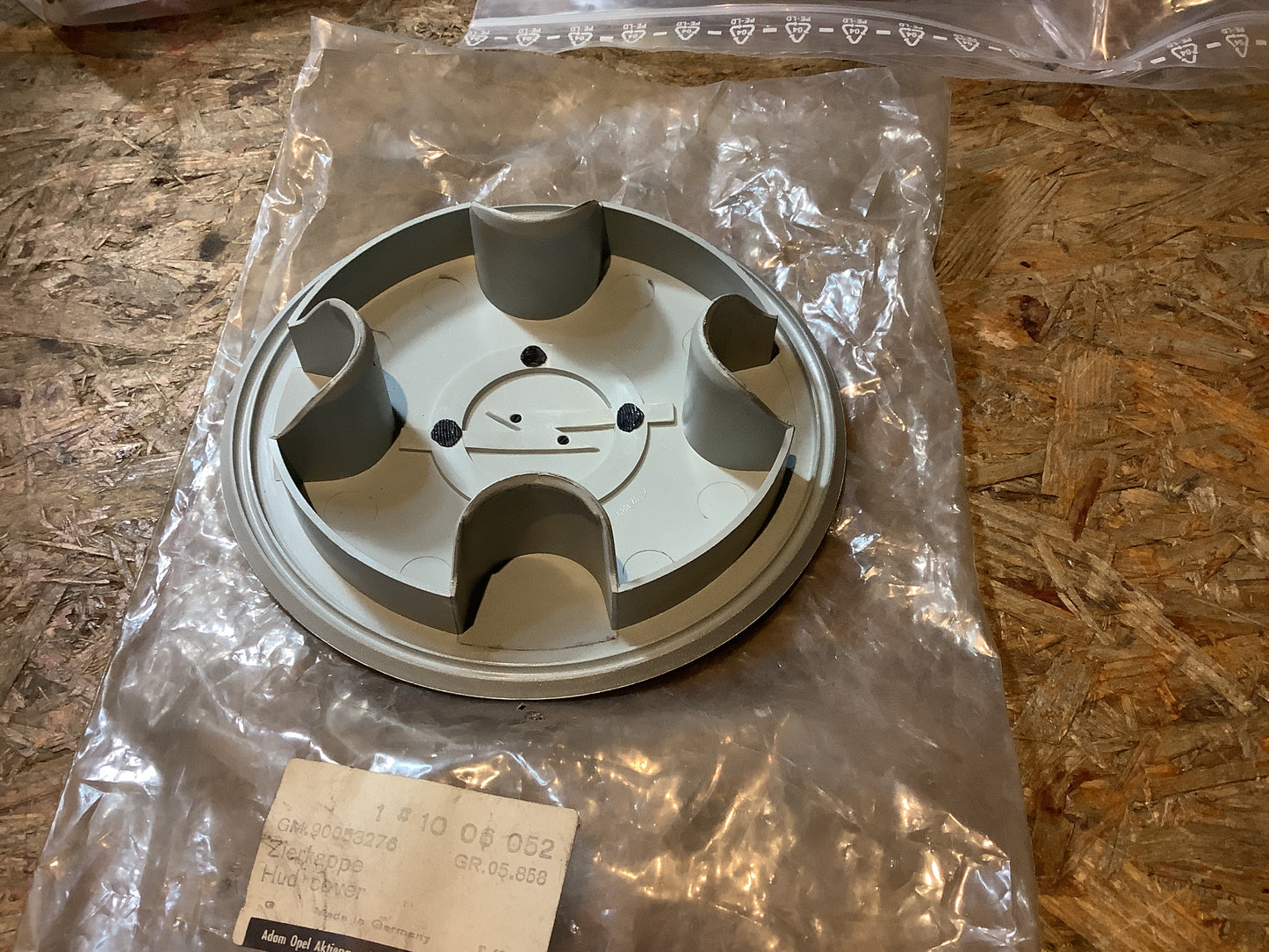 Opel Kadett D Radkappe, Radzierdeckel Original Opel NEU