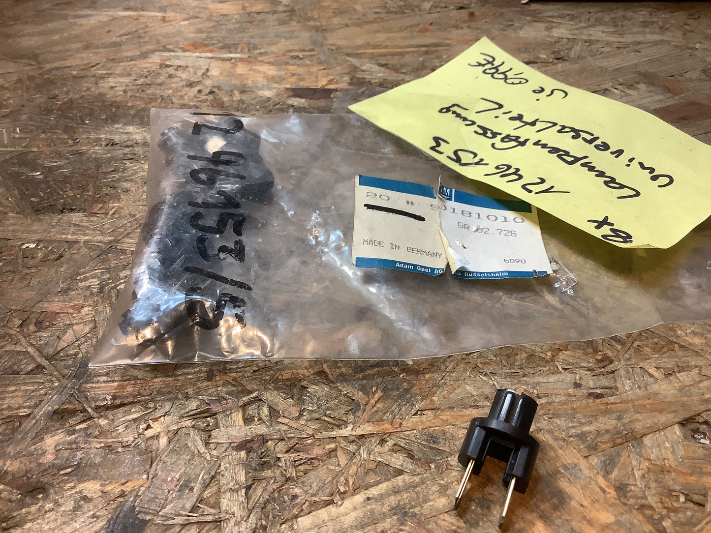 Universalteil Lampenfassung Original GM NEU